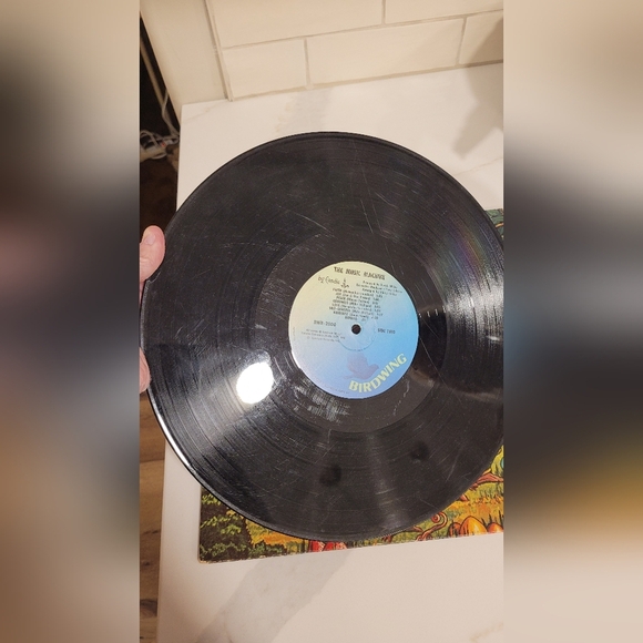 Music Machine vintage 1977 vinyl record and animated children's book. - Picture 4 of 4